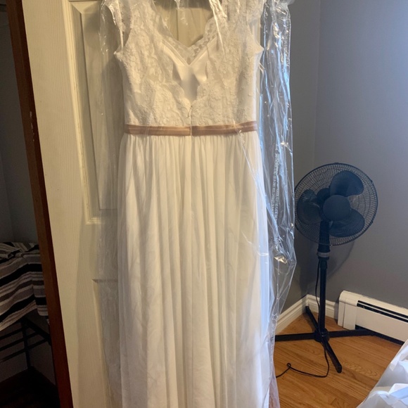 Wedding Dress - Picture 2 of 4